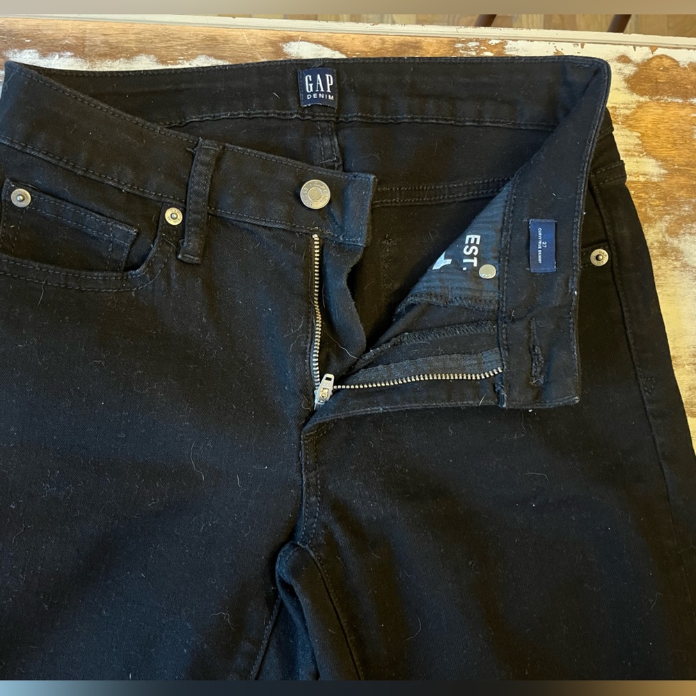 GAP black skinny jeans curvy size 27